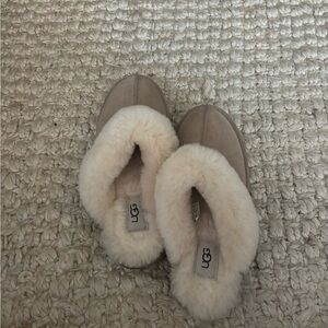 UGG Women's Beige Slippers with Soft Cream Lining